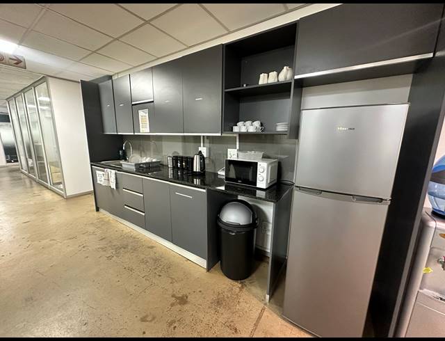 34.70M² SERVICED OFFICE TO LET IN ROSEBANK